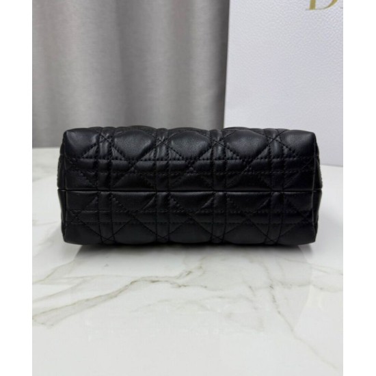 Repliche Mini borsa a mano Dior Jolie Cannage S3123 Nero Imitazioni False Online