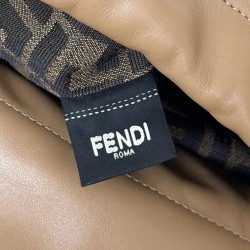 Repliche Zaino con coulisse da donna Fendi Cappuccino Vintage Albicocca Imitazioni False Online