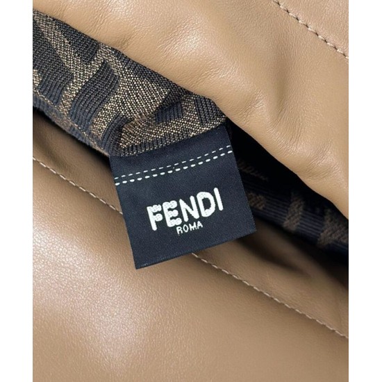 Repliche Zaino con coulisse da donna Fendi Cappuccino Vintage Albicocca Imitazioni False Online