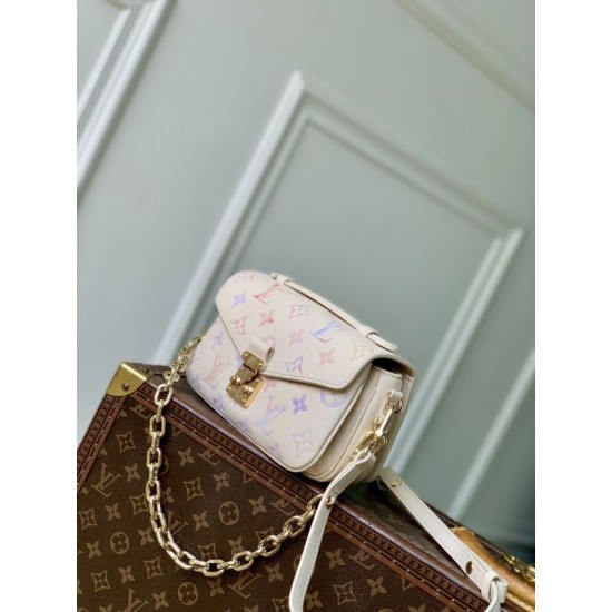 Repliche Perfette LV M25682 Borsa a tracolla Pochette Métis East West Imitazioni False Online