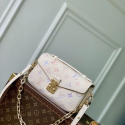 Repliche Perfette LV M25682 Borsa a tracolla Pochette Métis East West Imitazioni False Online