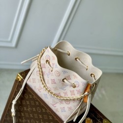 Repliche Perfette LV Bella Mahina Dream a mano M15114 Imitazioni False Online