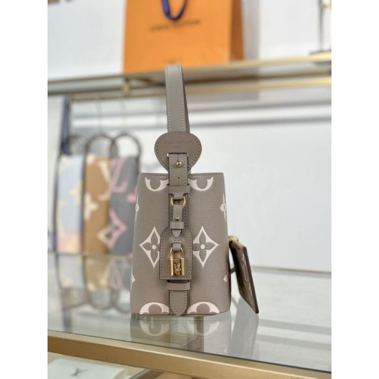 Replica LV All In BB Tote Bag bicolore M13045 Grigio Fallate Outlet Online Italia Repliche Perfette LV All In BB Tote Bag bicolore M13045 Grigio Imitazioni False Online