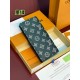 Repliche Perfette LV M61697 Portafoglio Brazza Monogram Eclipse Verde Imitazioni False Online