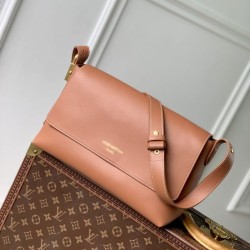 Repliche Perfette Borsa a tracolla LV Low Key Messenger M26532 Marrone Imitazioni False Online