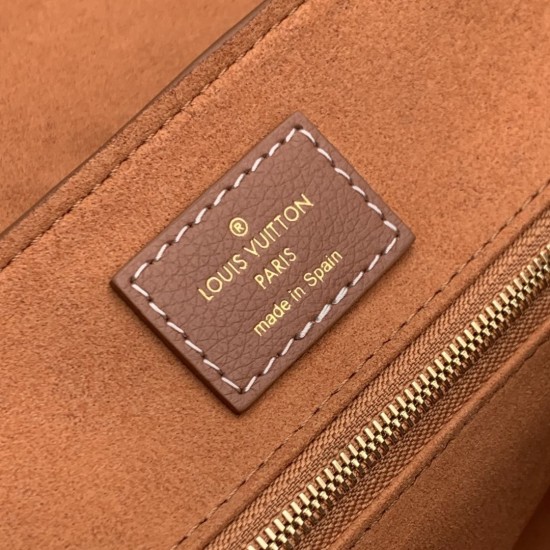 Replica Borsa a tracolla LV Low Key Messenger M26532 Marrone Fallate Outlet Online Italia Repliche Perfette Borsa a tracolla LV Low Key Messenger M26532 Marrone Imitazioni False Online