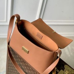 Repliche Perfette Borsa a tracolla LV Low Key Messenger M26532 Marrone Imitazioni False Online