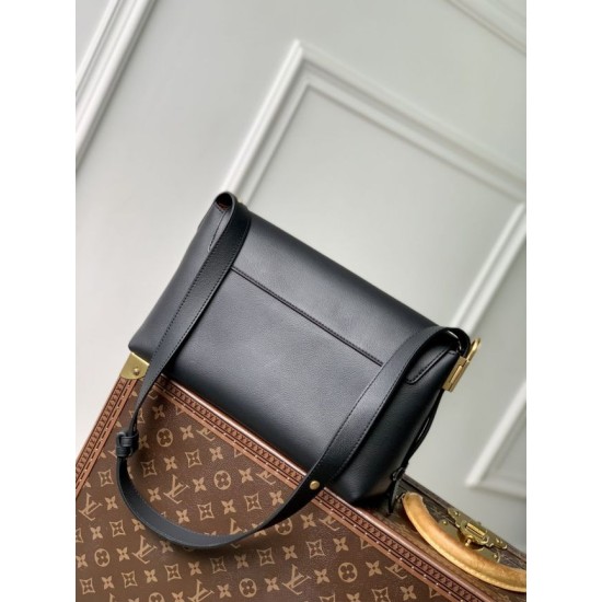 Repliche Perfette Borsa a tracolla LV Low Key Messenger M13148 Nero Imitazioni False Online
