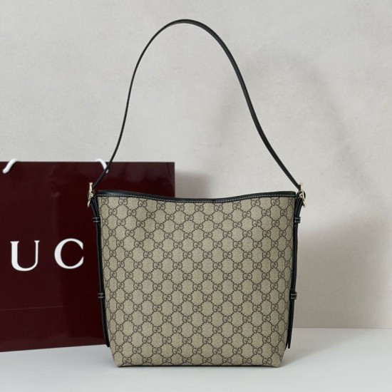 Repliche Perfette Borsa a tracolla piccola Gucci GG Emblem 848881 GG Nero Imitazioni False Online
