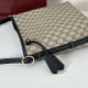 Repliche Perfette Borsa a tracolla piccola Gucci GG Emblem 848881 GG Nero Imitazioni False Online