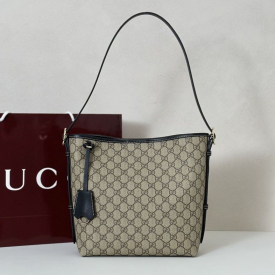 Repliche Perfette Borsa a tracolla piccola Gucci GG Emblem 848881 GG Nero Imitazioni False Online