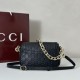 Repliche Perfette Gucci 847448 Borsa a tracolla piccola GG Emblem Nero Imitazioni False Online