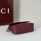 Repliche Perfette Gucci 847448 Borsa a tracolla piccola GG Emblem Bordeaux Imitazioni False Online