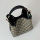 Repliche Perfette Borsa a secchiello piccola Gucci GG Emblem 815118 Nera Imitazioni False Online