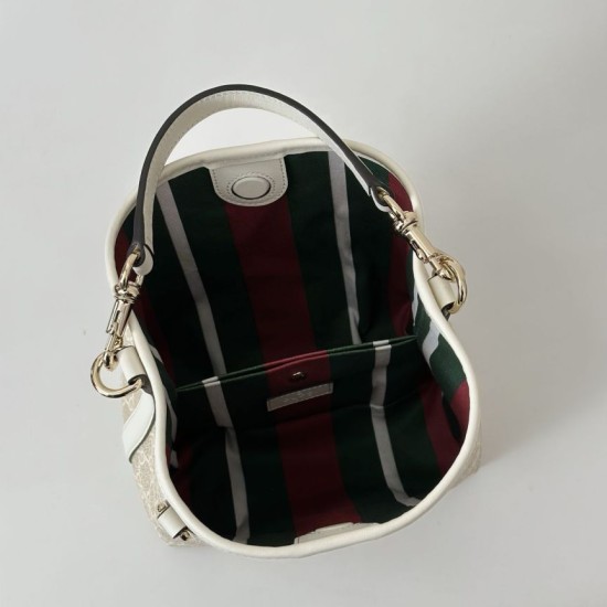 Repliche Perfette Borsa a secchiello piccola Gucci GG Emblem 815118 Bianca Imitazioni False Online