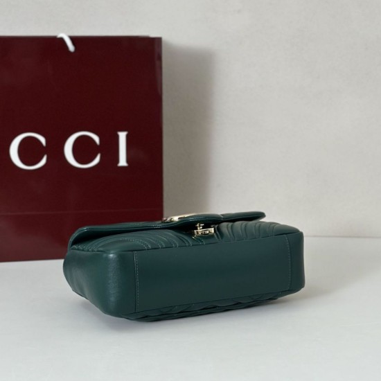 Repliche Perfette Borsa a tracolla media Gucci GG Marmont 837267 verde Imitazioni False Online