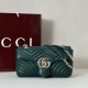 Repliche Perfette Borsa a tracolla media Gucci GG Marmont 837267 verde Imitazioni False Online