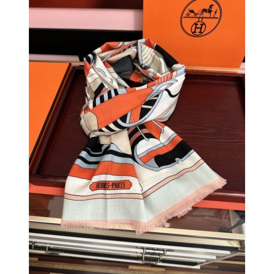 Repliche Perfette Sciarpa Hermès double face in cashmere dello stesso colore 65x185 rosa Imitazioni False Online