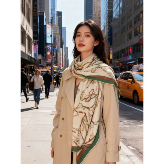 Repliche Perfette Sciarpa reversibile in cashmere Hermès con motivo a cavallo che salta 140 Verde Imitazioni False Online