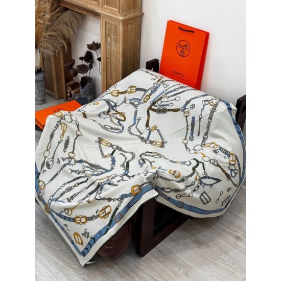 Repliche Perfette Sciarpa reversibile in cashmere Hermès con motivo a cavallo che salta 140 Blu Imitazioni False Online