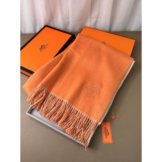 Replica Scialle reversibile classico in cashmere bicolore Hermès 70 x 200 Arancione Fallate Outlet Online Italia Repliche Perfette Scialle reversibile classico in cashmere bicolore Hermès 70 x 200 Arancione Imitazioni False Online