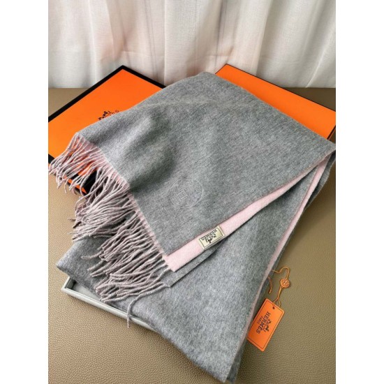 Replica Scialle reversibile classico in cashmere bicolore Hermès 70 x 200 Grigio/Rosa Fallate Outlet Online Italia Repliche Perfette Scialle reversibile classico in cashmere bicolore Hermès 70 x 200 Grigio/Rosa Imitazioni False Online