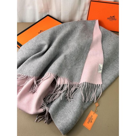 Replica Scialle reversibile classico in cashmere bicolore Hermès 70 x 200 Grigio/Rosa Fallate Outlet Online Italia Repliche Perfette Scialle reversibile classico in cashmere bicolore Hermès 70 x 200 Grigio/Rosa Imitazioni False Online