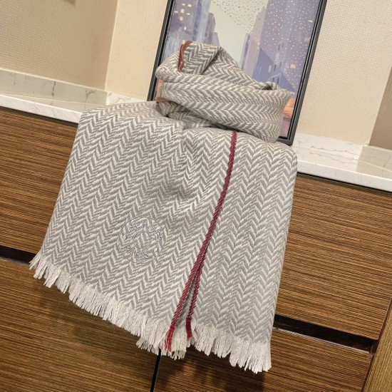 Replica Sciarpa in lana a spina di pesce Hermès 36 x 200 cm Grigio Fallate Outlet Online Italia Repliche Perfette Sciarpa in lana a spina di pesce Hermès 36 x 200 cm Grigio Imitazioni False Online