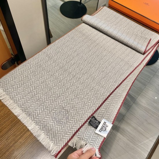Replica Sciarpa in lana a spina di pesce Hermès 36 x 200 cm Grigio Fallate Outlet Online Italia Repliche Perfette Sciarpa in lana a spina di pesce Hermès 36 x 200 cm Grigio Imitazioni False Online