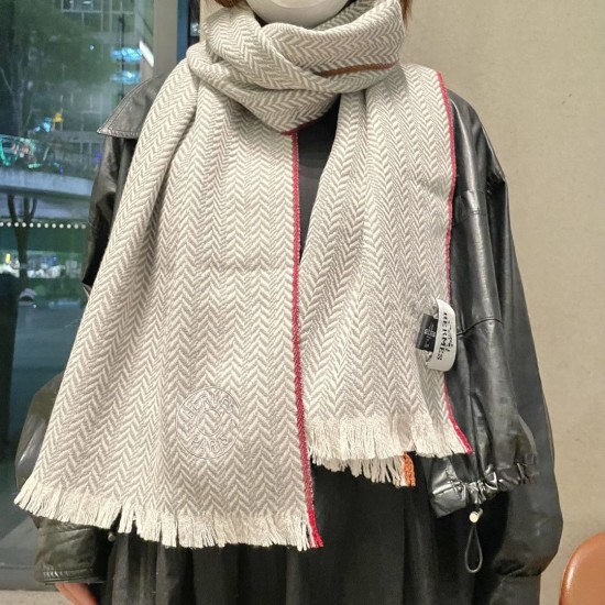 Replica Sciarpa in lana a spina di pesce Hermès 36 x 200 cm Grigio Fallate Outlet Online Italia Repliche Perfette Sciarpa in lana a spina di pesce Hermès 36 x 200 cm Grigio Imitazioni False Online