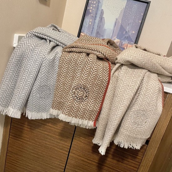 Replica Sciarpa in lana a spina di pesce Hermès 36 x 200 cm Grigio Fallate Outlet Online Italia Repliche Perfette Sciarpa in lana a spina di pesce Hermès 36 x 200 cm Grigio Imitazioni False Online