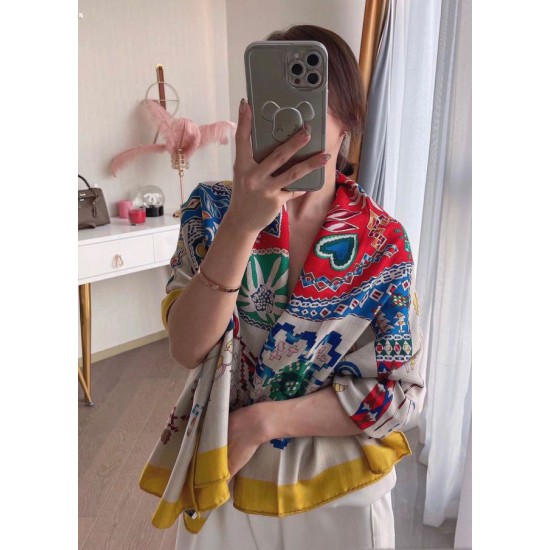 Repliche Perfette Sciarpa quadrata reversibile in velluto colorato Hermès 140 cm Giallo Imitazioni False Online