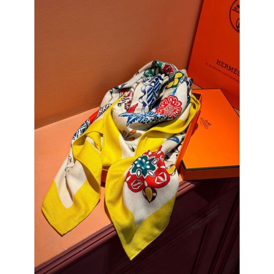 Repliche Perfette Sciarpa quadrata reversibile in velluto colorato Hermès 140 cm Giallo Imitazioni False Online