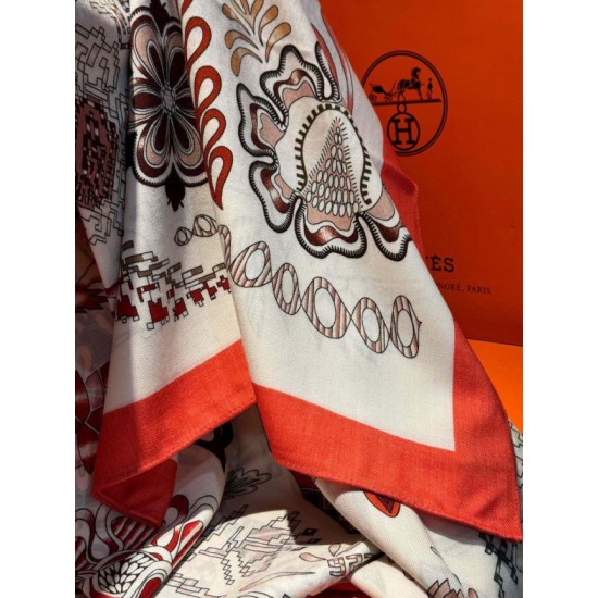 Repliche Perfette Sciarpa quadrata reversibile in velluto colorato Hermès 140 cm Rosso Imitazioni False Online