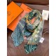 Replica Scialle Hermès Premium in seta e cashmere tono su tono double face 140 04 Fallate Outlet Online Italia Repliche Perfette Scialle Hermès Premium in seta e cashmere tono su tono double face 140 04 Imitazioni False Online