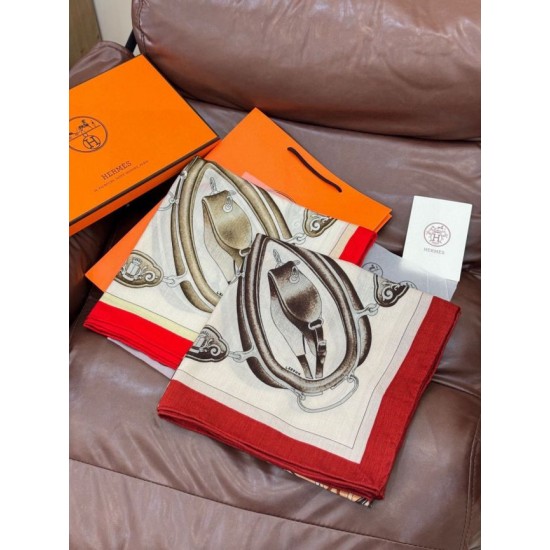 Repliche Perfette Scialle Hermès reversibile in velluto tono su tono con finimenti per cavalli stile balestra 135 Rosso Imitazioni False Online