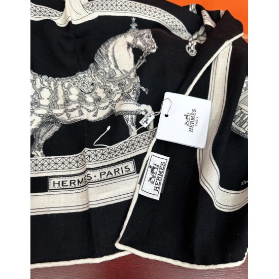 Repliche Perfette Fazzoletto reversibile in seta e cashmere Hermès 135 Nero Imitazioni False Online