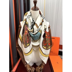 Repliche Perfette Fazzoletto reversibile in seta e cashmere Hermès 135 Beige Imitazioni False Online