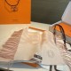 Replica Sciarpa classica reversibile in lana d'agnello Hermès 35 x 200 Rosa Fallate Outlet Online Italia Repliche Perfette Sciarpa classica reversibile in lana d'agnello Hermès 35 x 200 Rosa Imitazioni False Online