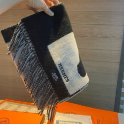 Replica Sciarpa Hermès Horse in cashmere 30 x 140 cm Nero Fallate Outlet Online Italia Repliche Perfette Sciarpa Hermès Horse in cashmere 30 x 140 cm Nero Imitazioni False Online