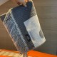 Replica Sciarpa Hermès Horse in cashmere 30 x 140 cm Grigio Fallate Outlet Online Italia Repliche Perfette Sciarpa Hermès Horse in cashmere 30 x 140 cm Grigio Imitazioni False Online