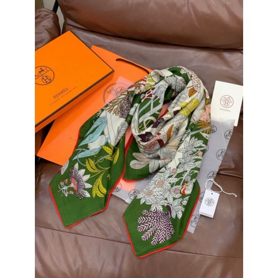 Repliche Perfette Hermès Rare Treasures Fazzoletto in cashmere reversibile 140 04 Imitazioni False Online