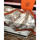 Repliche Perfette Sciarpa in seta Hermès Starry Night Chorus e fazzoletto quadrato in cashmere 140 Imitazioni False Online