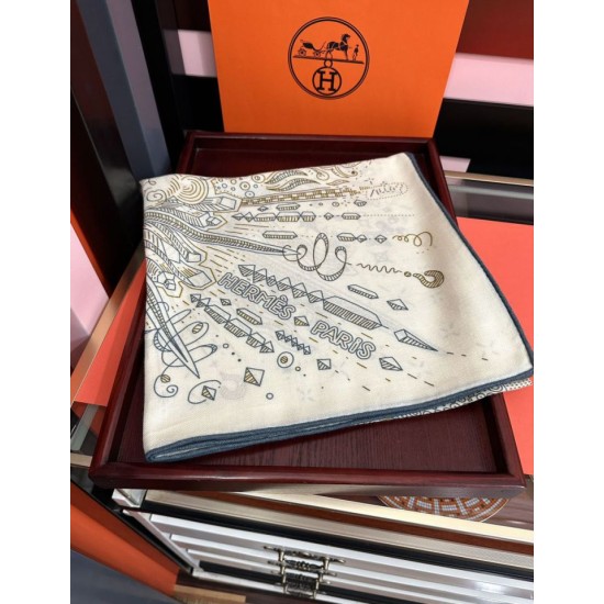 Repliche Perfette Sciarpa in seta Hermès Starry Night Chorus e fazzoletto quadrato in cashmere 140 02 Imitazioni False Online