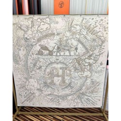Repliche Perfette Sciarpa in seta Hermès Starry Night Chorus e fazzoletto quadrato in cashmere 140 02 Imitazioni False Online