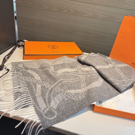 Repliche Perfette Sciarpa classica in lana d'agnello Hermès 30 x 200 01 Imitazioni False Online