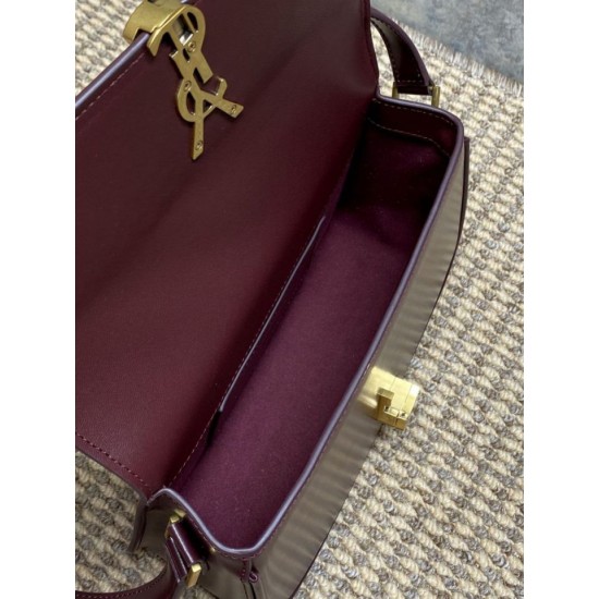 Repliche Borsa a tracolla media YSL Saint Laurent Solferino Box bordeaux False Outlet Online Replica Perfetta Borsa a tracolla media YSL Saint Laurent Solferino Box bordeaux Imitazioni Fake