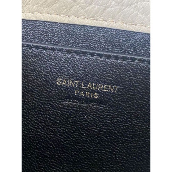 Replica Perfetta Borsa a tracolla classica Calypso Mini YSL Saint Laurent con catena Beige Imitazioni Fake