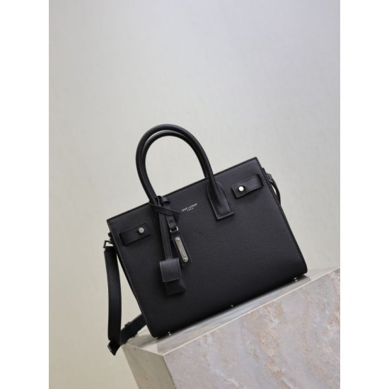 Replica Perfetta Borsa tote Sac De Jour piccola/media/grande YSL Saint Laurent nera hardware argento Imitazioni Fake