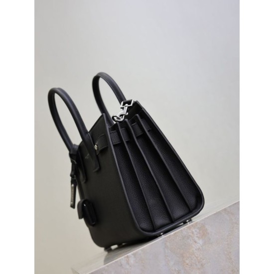 Replica Perfetta Borsa tote Sac De Jour piccola/media/grande YSL Saint Laurent nera hardware argento Imitazioni Fake